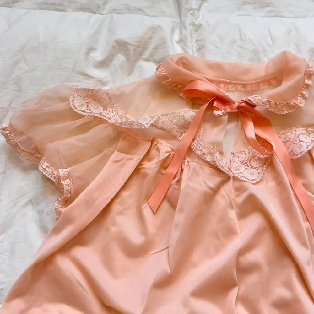 Vintage 60s peachy coral satin night robe house coat sz‎ m cottagecore romantic